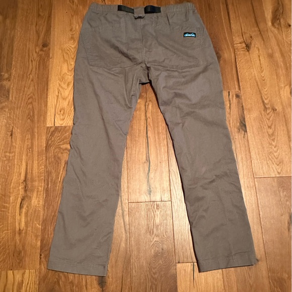 NWT Men's Kavu Hit The Road Stretch Twill Belted Pant, Dusty Sage, size XL - Picture 5 of 11